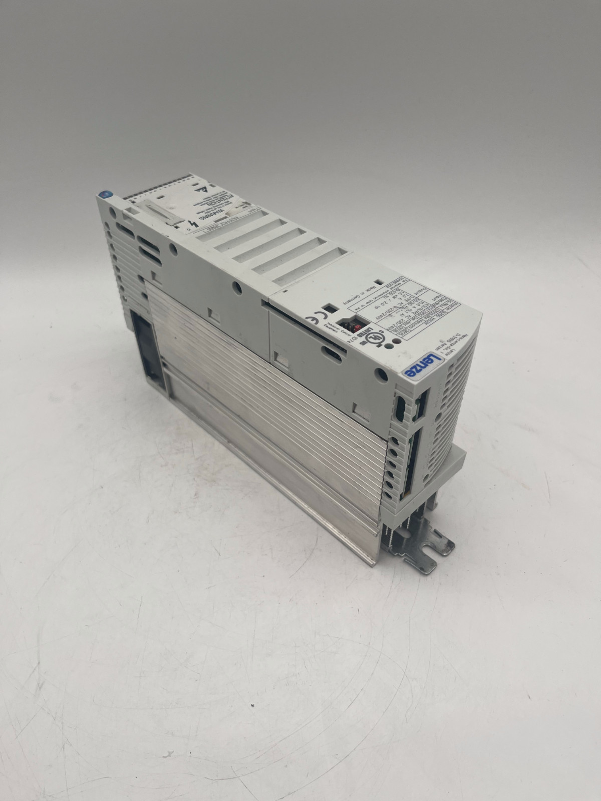 LENZE Vector 8200 E82EV152_2C900 | E82EV152K2C900 | 13187514 | 1,5Kw 3~240V, Lenze, Bild 3 von 7