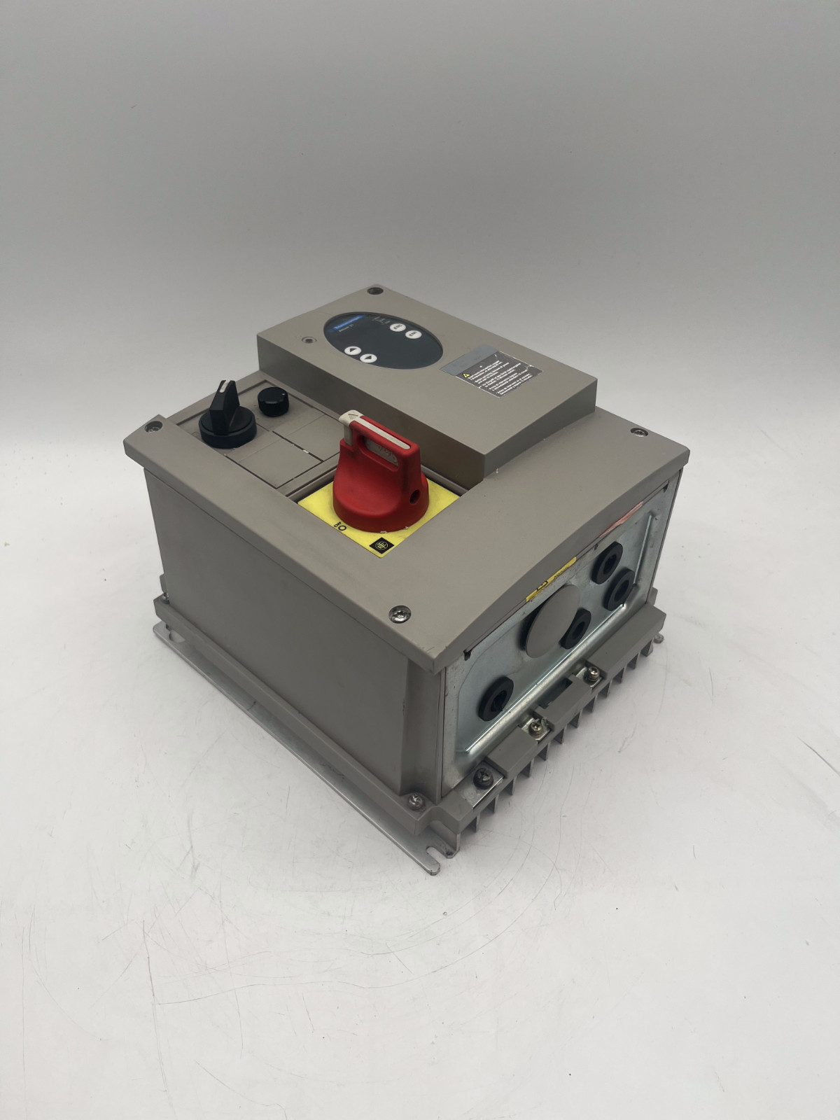 Telemecanique / Schneider ATV31C075M2 Frequenzumrichter 0,75kW 240V Einphasen, Schneider, Bild 3 von 6