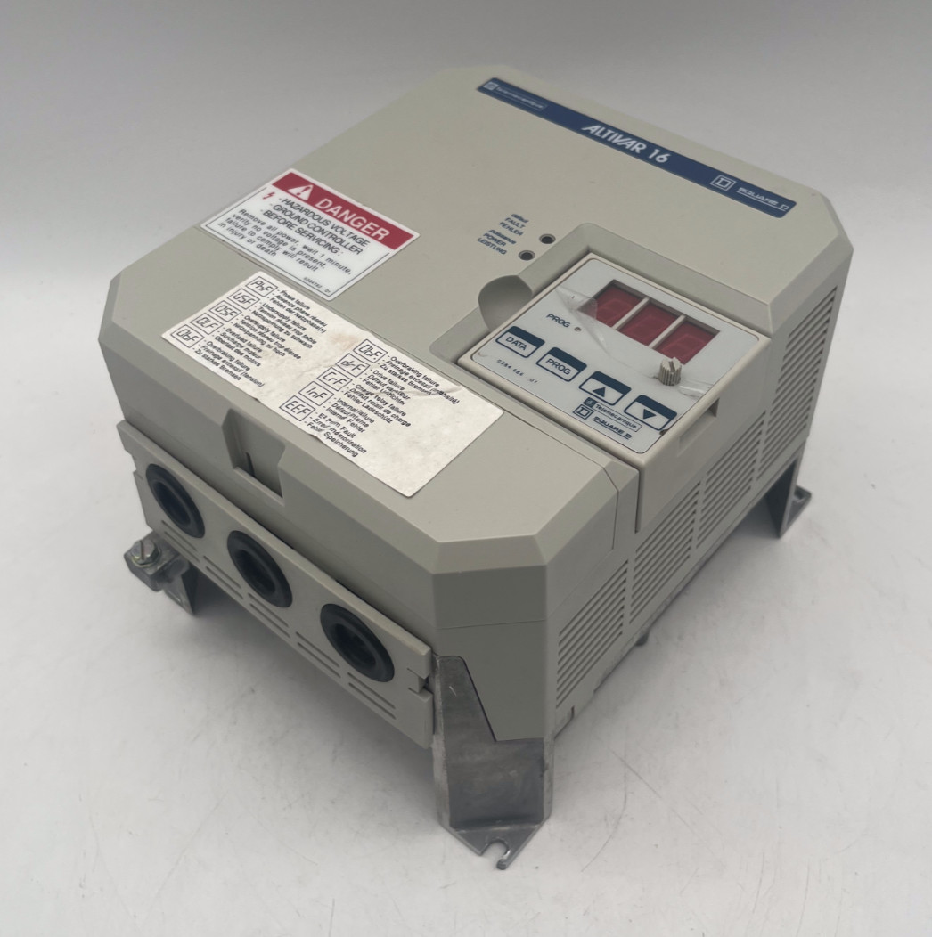 Telemecanique Altivar 16 ATV16U29M2 frequency inverter 7,1A 208/240V 1,5 kW, Telemecanique, photo 2 of 7