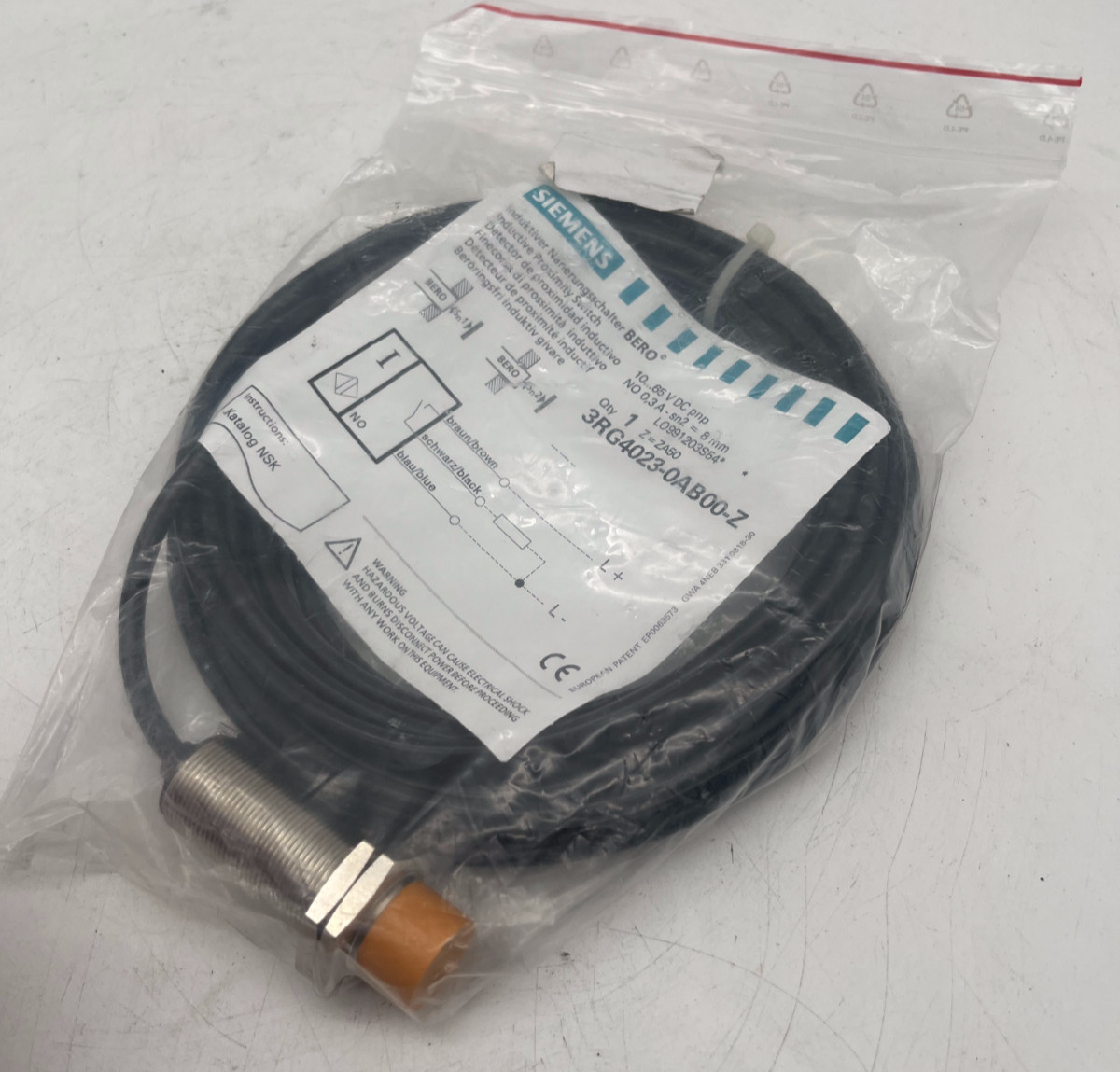 SIEMENS 3RG4023-0AB00 Proximity Switch Sensor, photo 1 of 4